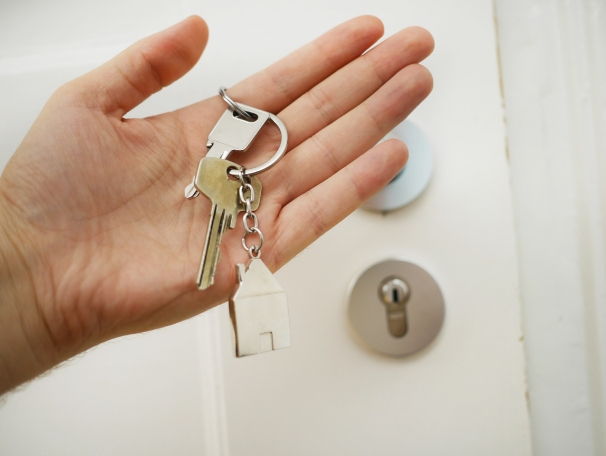 https://MoniqueG.StopRentingStartOwning.org